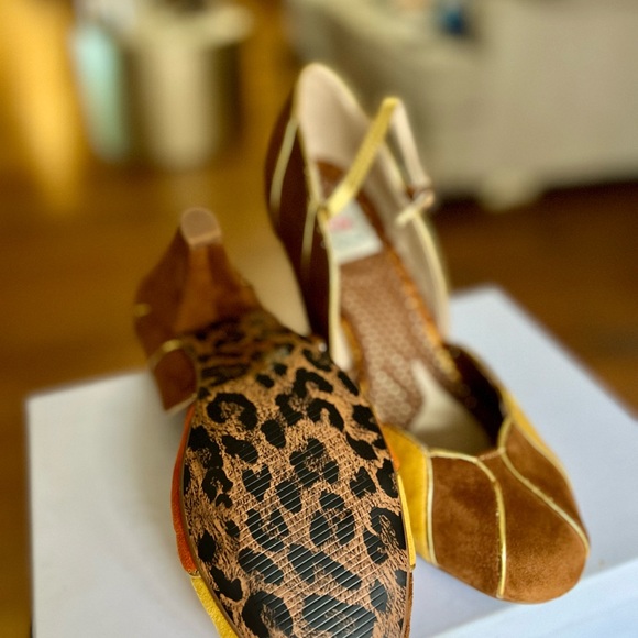 Bettie Page by Ellie Retro Colorblock Mary Jane Heels - Picture 5 of 6